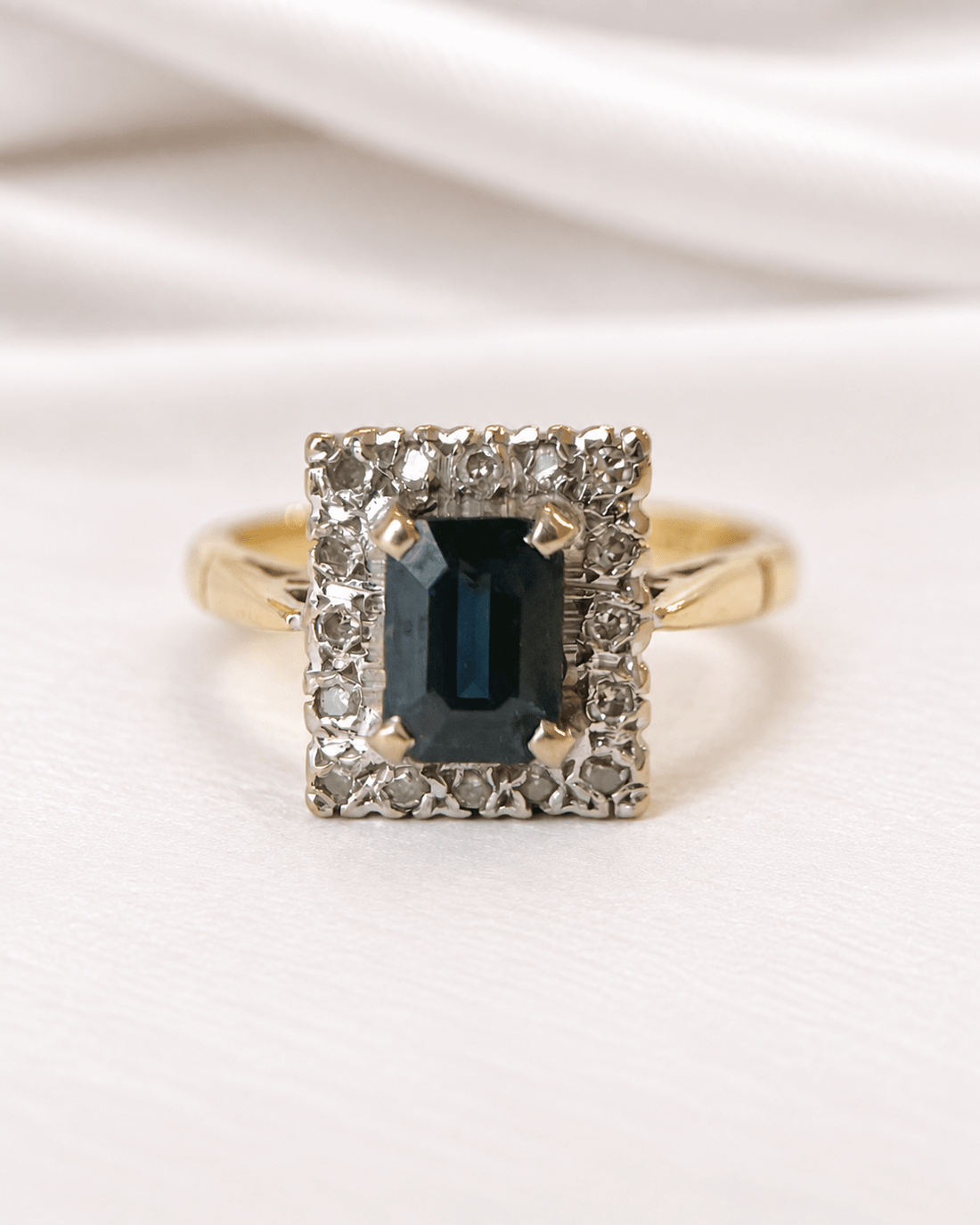 Bague Marguerite Saphir Vert 1.20 carat &amp; Diamants 0.24 carat 4,99g "Maelle" - Elliade Paris
