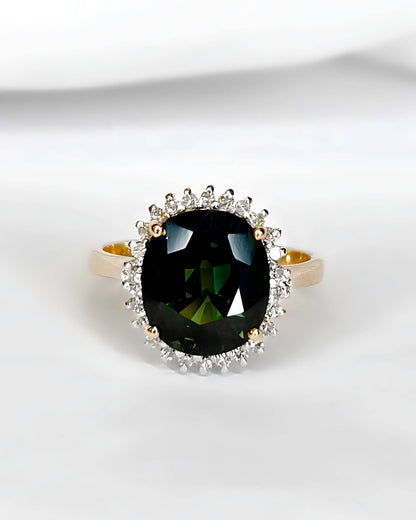 Bague Marguerite Saphir Vert 4.51 carats &amp; Diamants "Carmen" - Elliade Paris