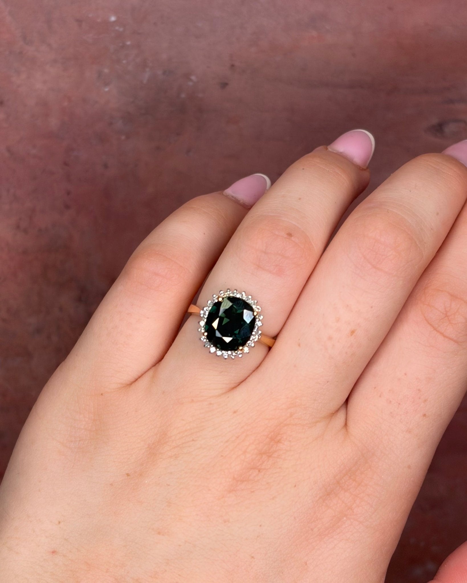 Bague Marguerite Saphir Vert 4.51 carats &amp; Diamants "Carmen" - Elliade Paris