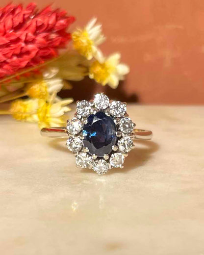 Bague Marguerite Saphir 2 carats &amp; Diamants &quot;Saroïse&quot;