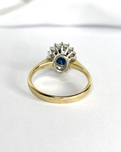 Bague Marguerite Saphirs 0.68 carat &amp; 10 Diamants "Garance" - Elliade Paris