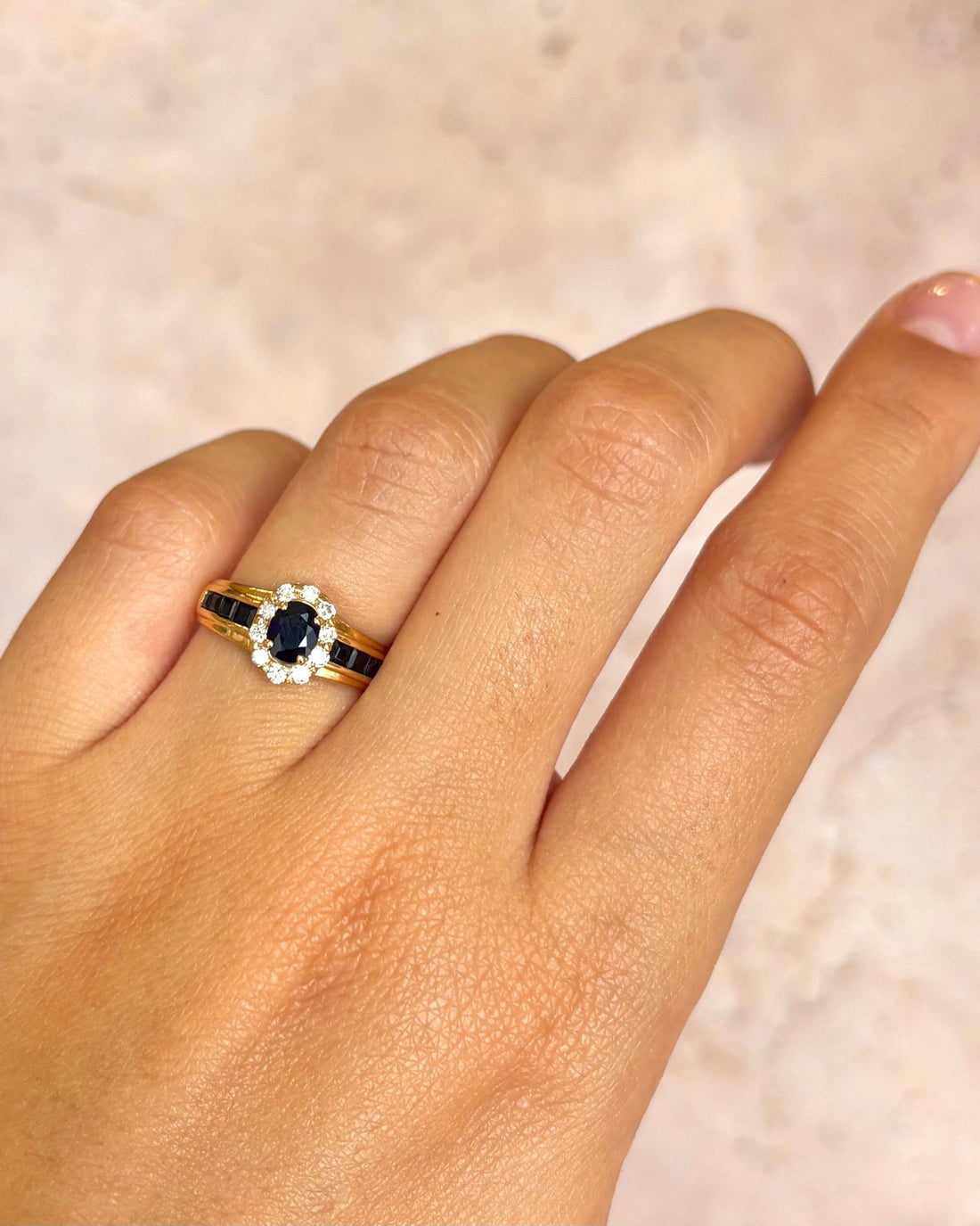 Bague Marguerite Saphirs 0.84 carat &amp; Diamants 0.25 carat "Valentine" - Elliade Paris