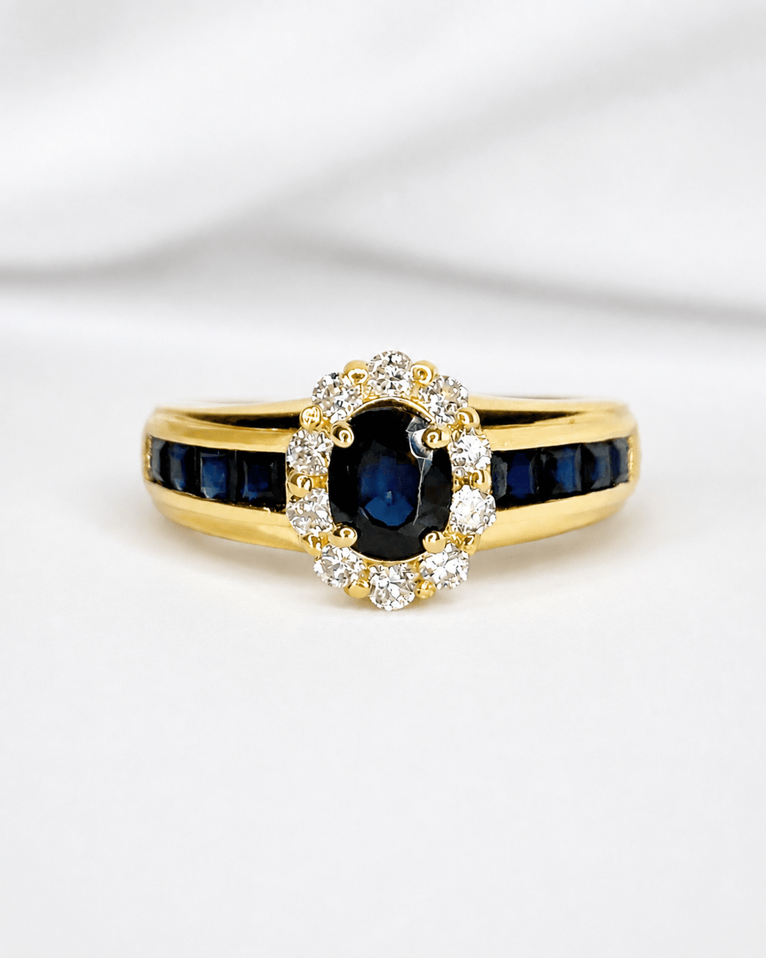 Bague Marguerite Saphirs 0.84 carat &amp; Diamants 0.25 carat "Valentine" - Elliade Paris