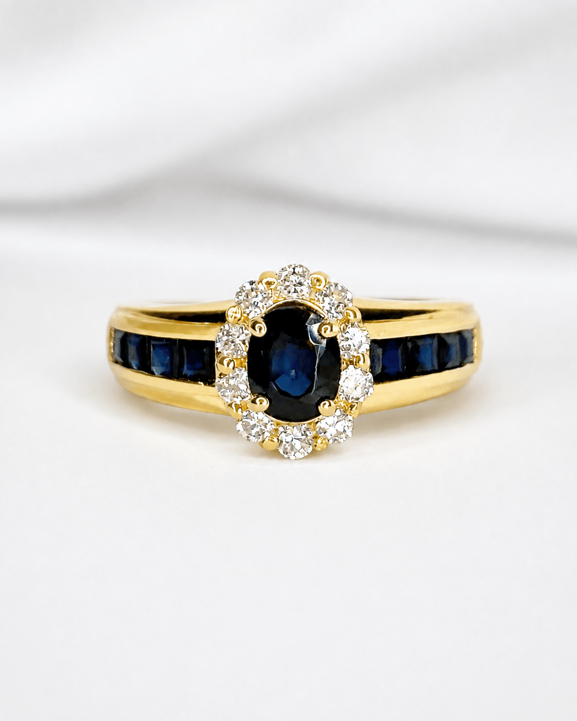 Bague Marguerite Saphirs 0.84 carat &amp; Diamants 0.25 carat "Valentine" - Elliade Paris