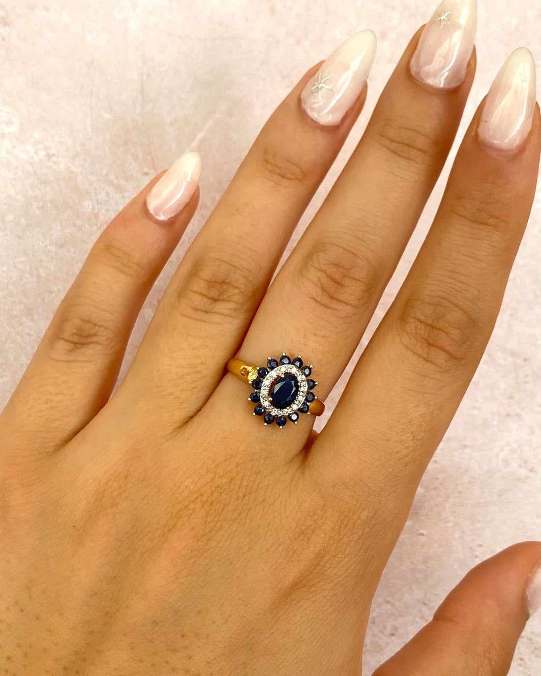 Bague Marguerite Saphirs 0.98 carat &amp; Diamants "Virna" - Elliade Paris