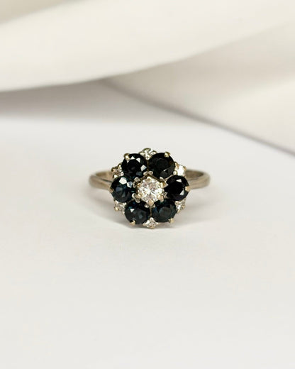 Bague Marguerite Saphirs 1.20 carat &amp; 7 Diamants &quot;Ayline&quot; - Elliade Paris