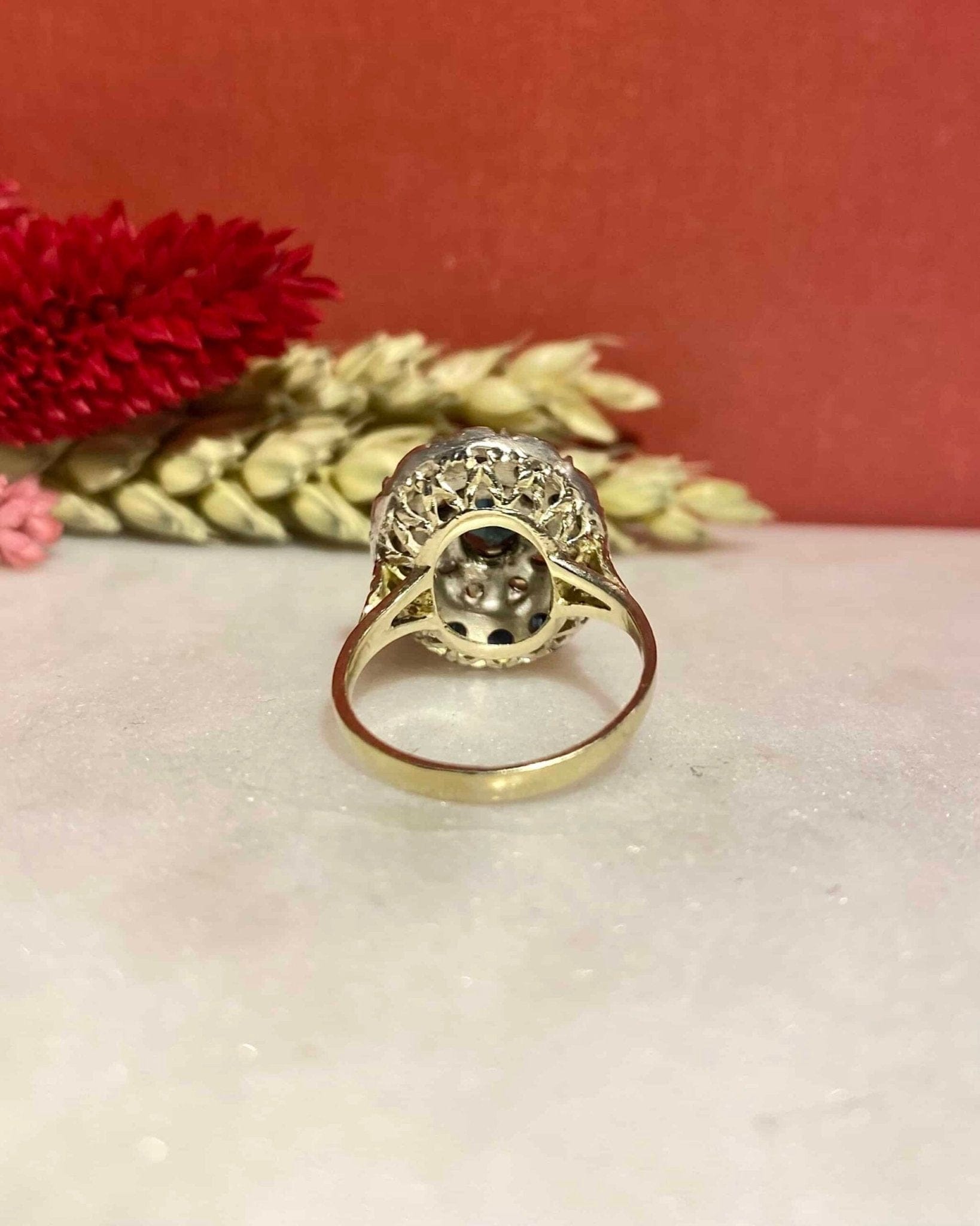 Bague Marguerite Saphirs 1.3 carat &amp; 10 Diamants "Tatiana" - Elliade Paris