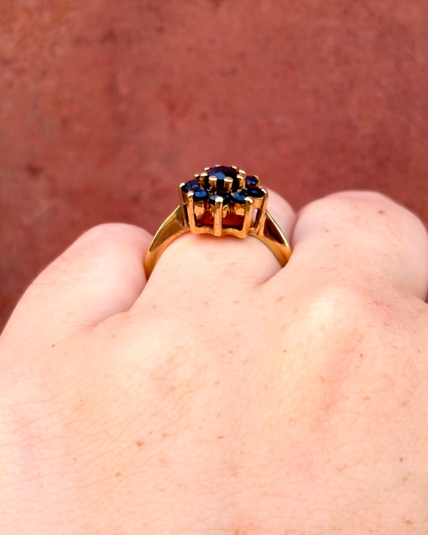 Bague Marguerite Saphirs 1.87 carat "Zahia" - Elliade Paris
