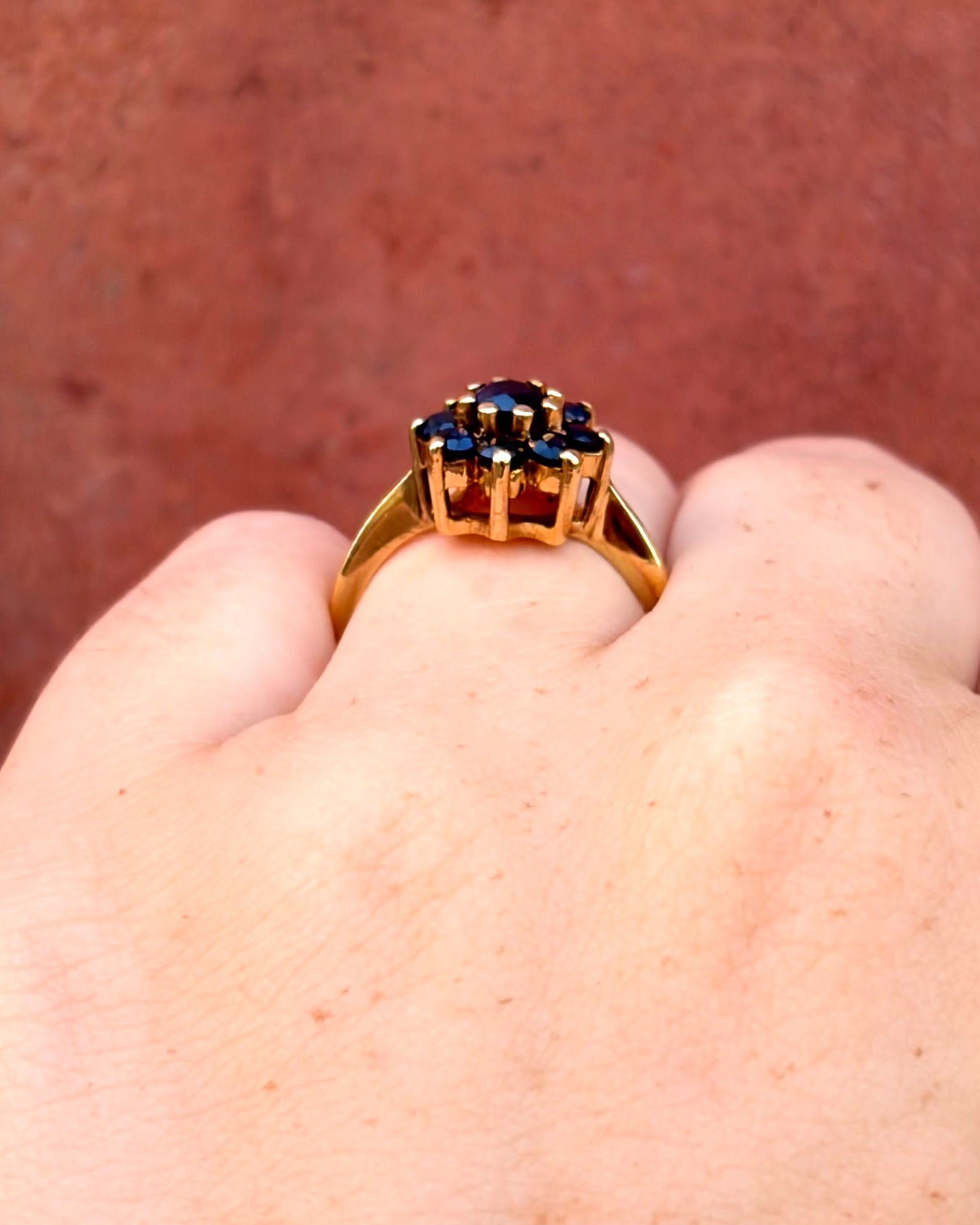 Bague Marguerite Saphirs 1.87 carat "Zahia" - Elliade Paris