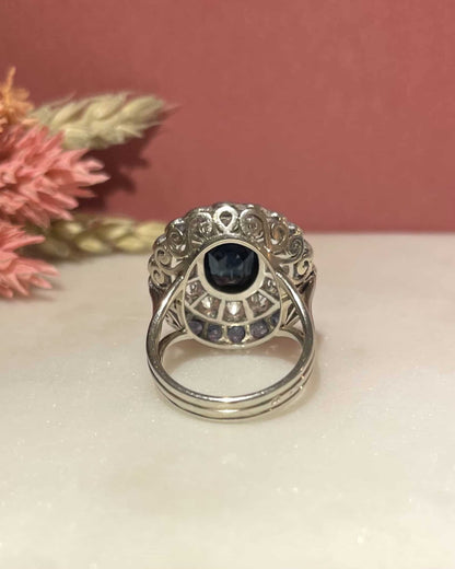 Bague Marguerite Saphirs 3.90 carats &amp; Diamants 1 carat &quot;Leanne&quot; - Elliade Paris