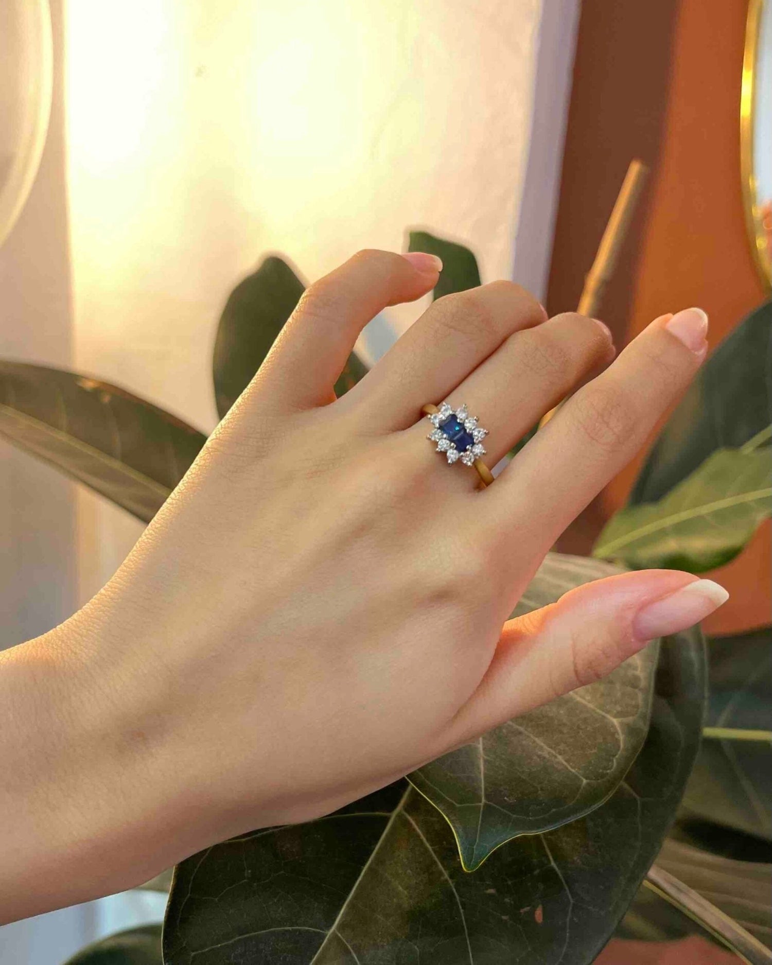 Bague Marguerite Saphirs &amp; Diamants &quot;Wallie&quot; - Elliade Paris