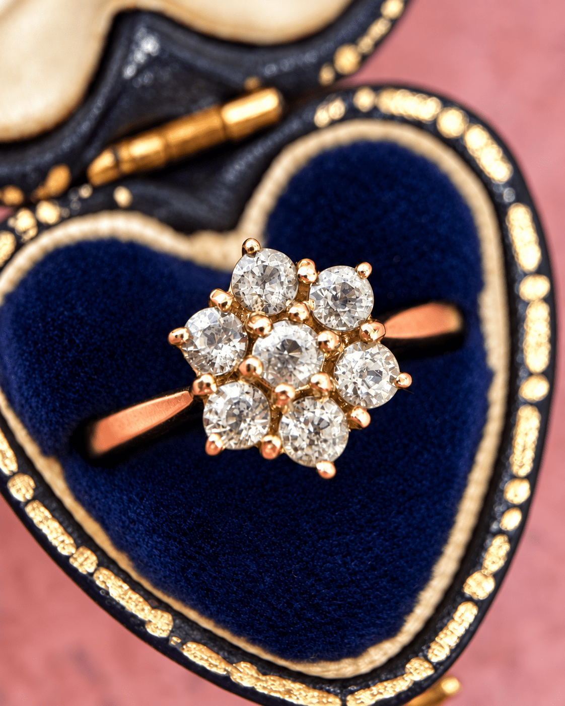 Bague Marguerite Saphirs Verts de Madagascar 1.09 carat "Ornella" - Elliade Paris