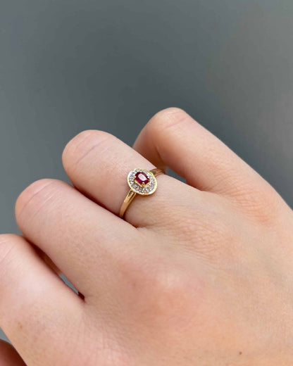 Bague Marguerite Style Art Déco Rubis &amp; Diamants &quot;Sabrile&quot; - Elliade Paris