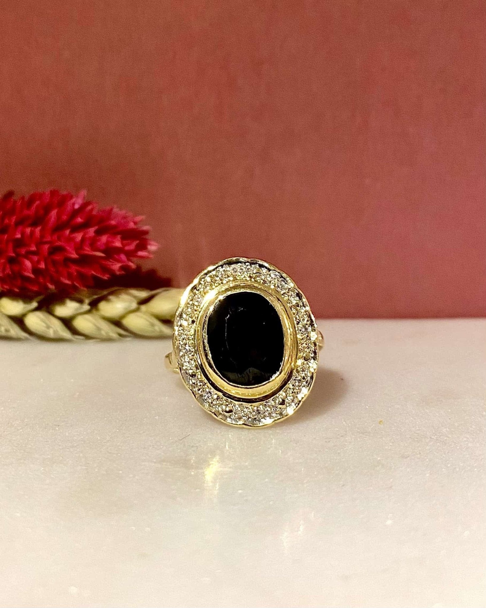 Bague Marguerite style Art - Déco Saphir 4.10 carats &amp; Diamants "Louisia" - Elliade Paris