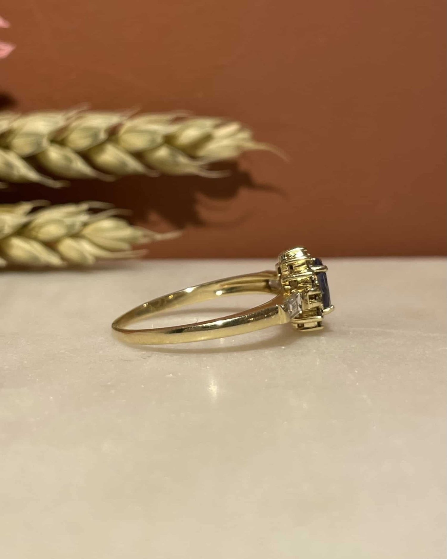 Bague Marguerite Tanzanite 0.45 Carat &amp; 16 Diamants &quot;Josie&quot; - Elliade Paris