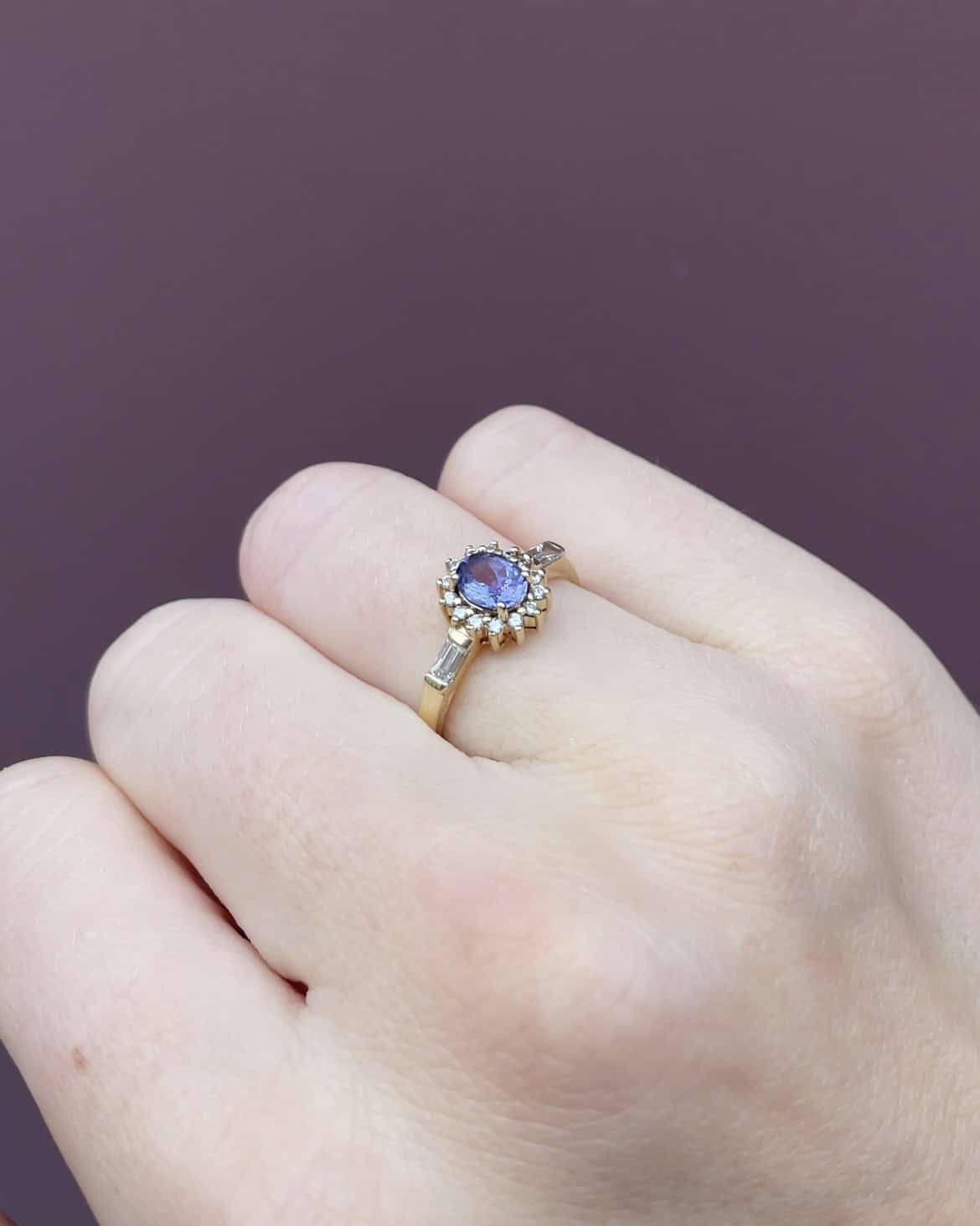 Bague Marguerite Tanzanite 0.45 Carat &amp; 16 Diamants "Josie" - Elliade Paris
