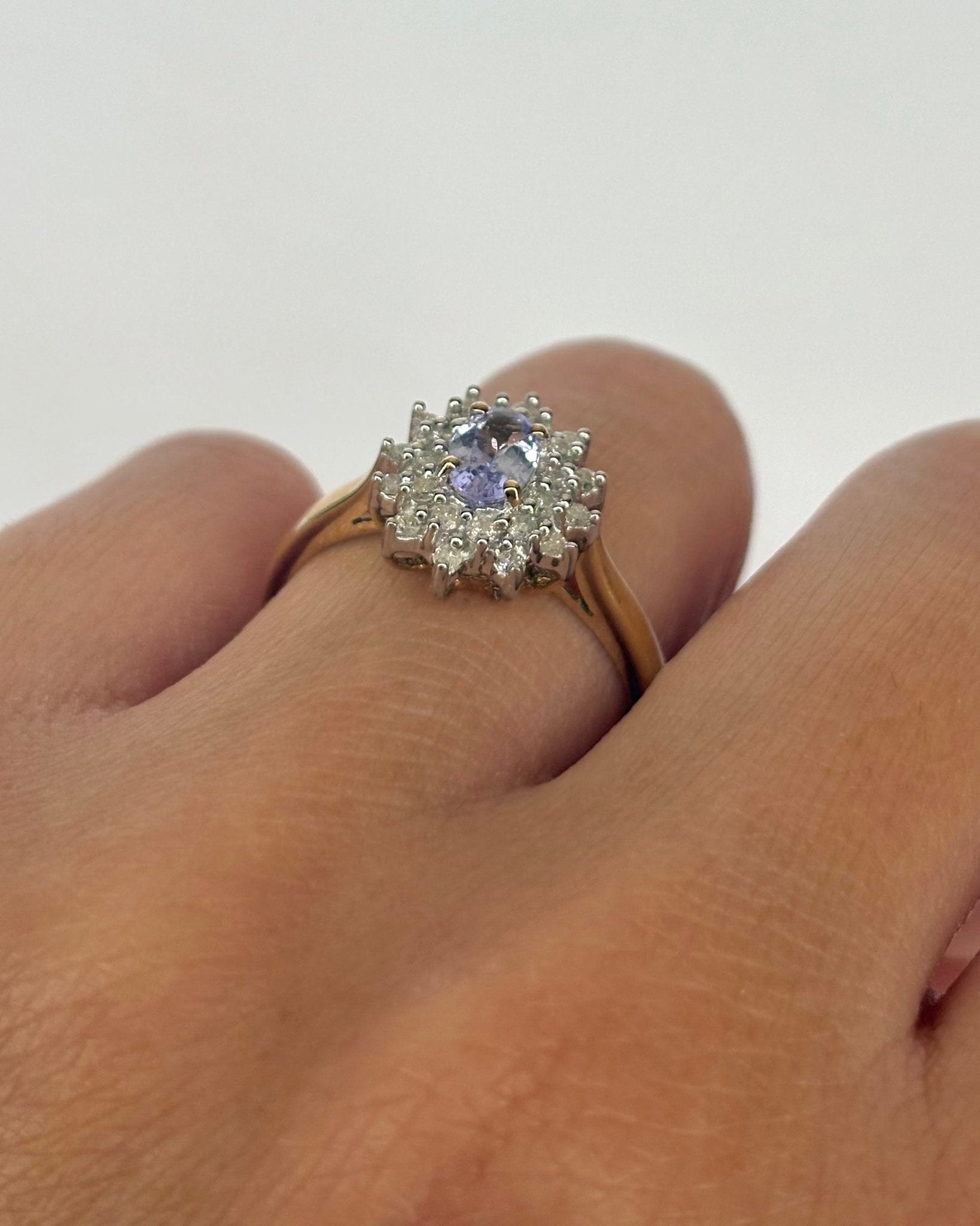 Bague Marguerite Tanzanite 0.45 ct &amp; 24 Diamants "Anaya" - Elliade Paris
