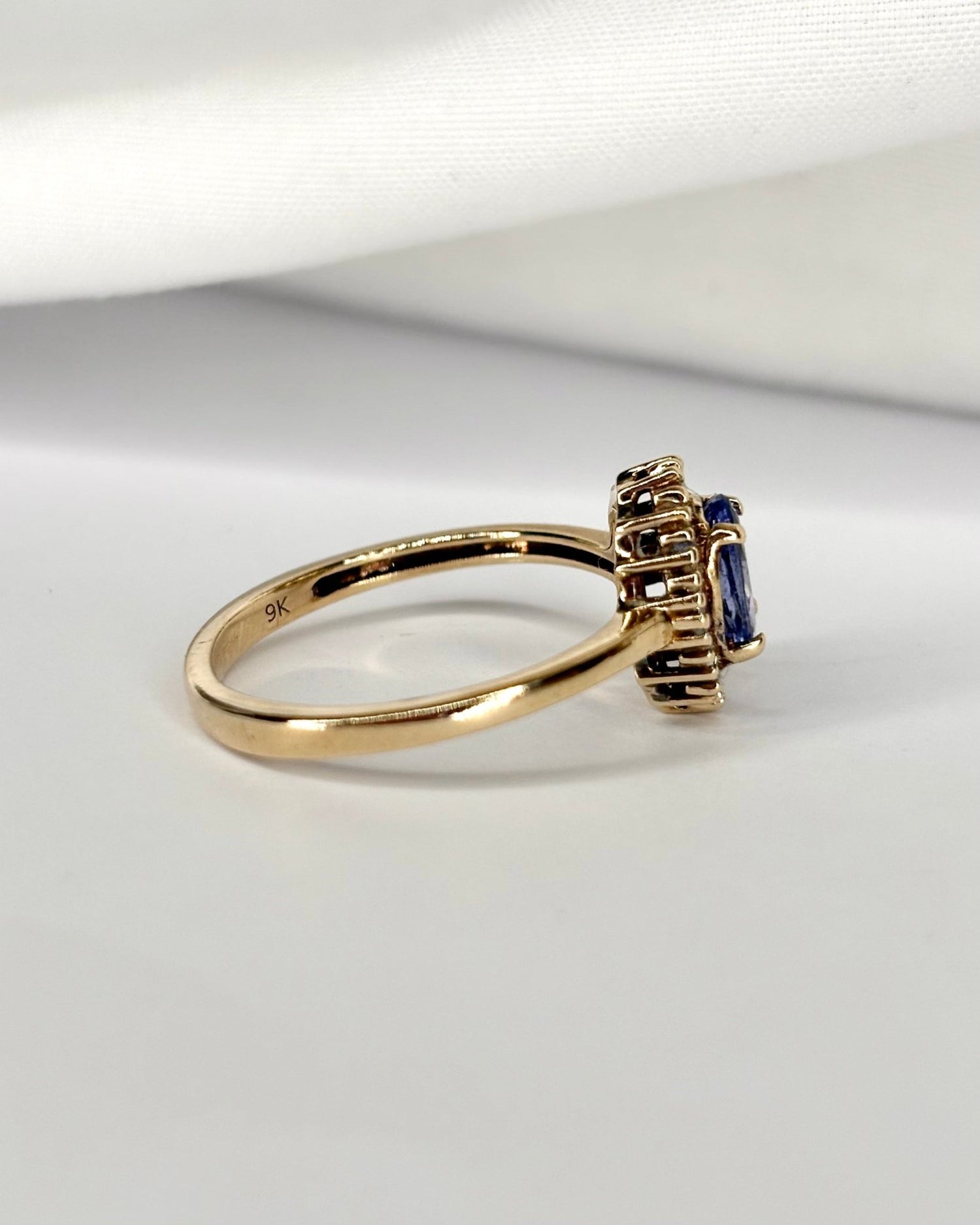 Bague Marguerite Tanzanite 0.85 carat &amp; Diamants "Violetta" - Elliade Paris