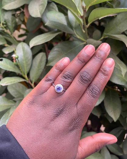 Bague Marguerite Tanzanite 1 carat &amp; 18 Diamants &quot;Zanelle&quot; - Elliade Paris