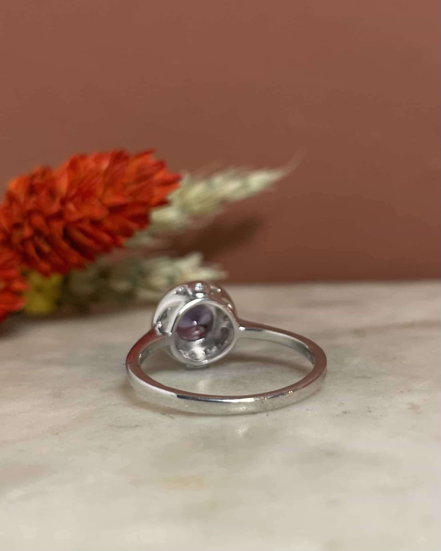 Bague Marguerite Tanzanite 1 carat &amp; 18 Diamants "Zanelle" - Elliade Paris