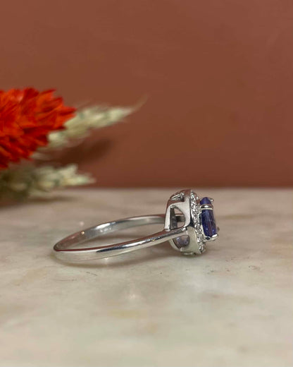 Bague Marguerite Tanzanite 1 carat &amp; 18 Diamants &quot;Zanelle&quot; - Elliade Paris