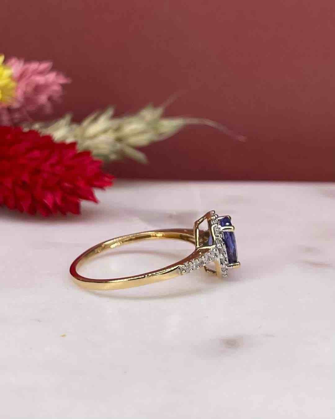 Bague Marguerite Tanzanite 1.30 Carat &amp; 28 Diamants "Lunali" - Elliade Paris