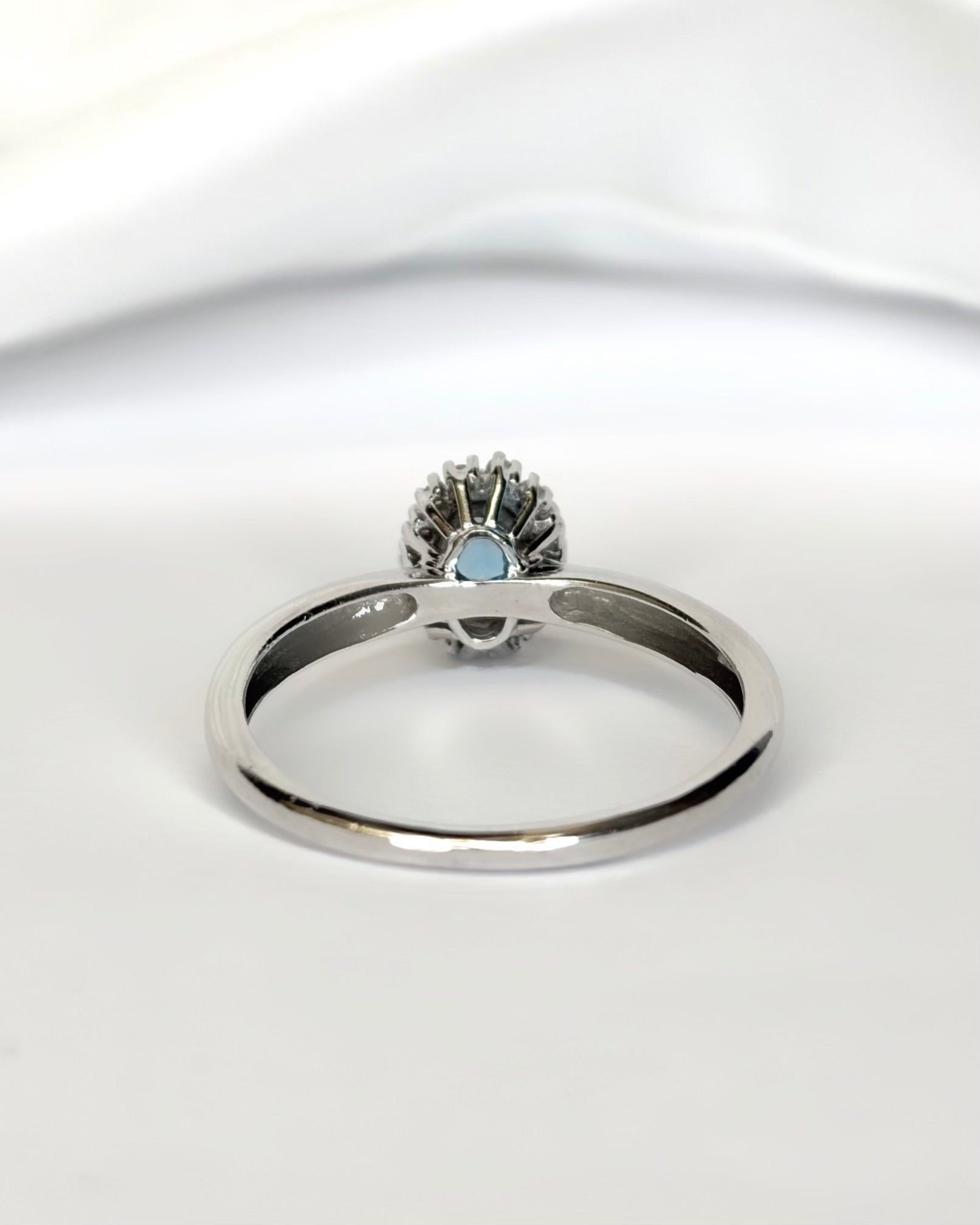 Bague Marguerite Tanzanite &amp; Diamants "Léana" - Elliade Paris