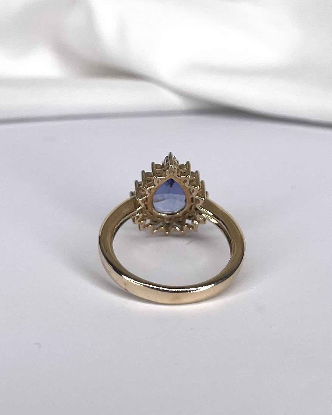 Bague Marguerite Tanzanite Poire 1.83 carat &amp; 16 Diamants "Denise" - Elliade Paris