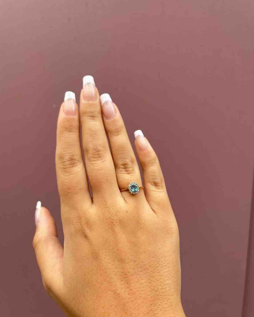 Bague Marguerite Topaze 0.40 Carat &amp; 12 Diamants &quot;Arlo&quot; - Elliade Paris