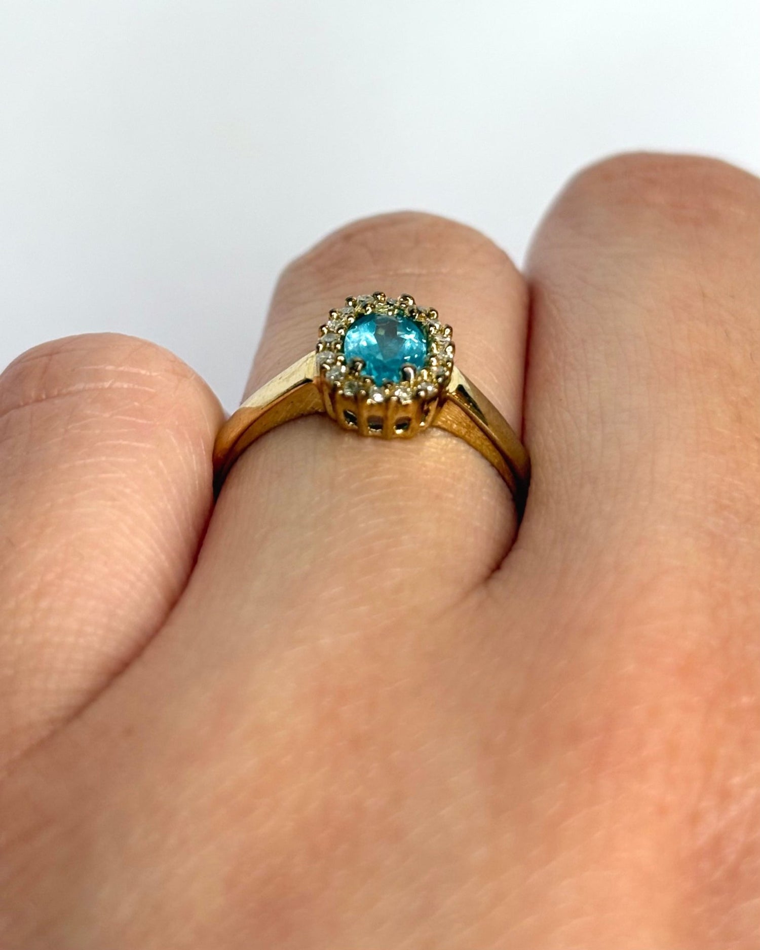 Bague Marguerite Topaze 0.58 carat &amp; Diamants "Mila" - Elliade Paris