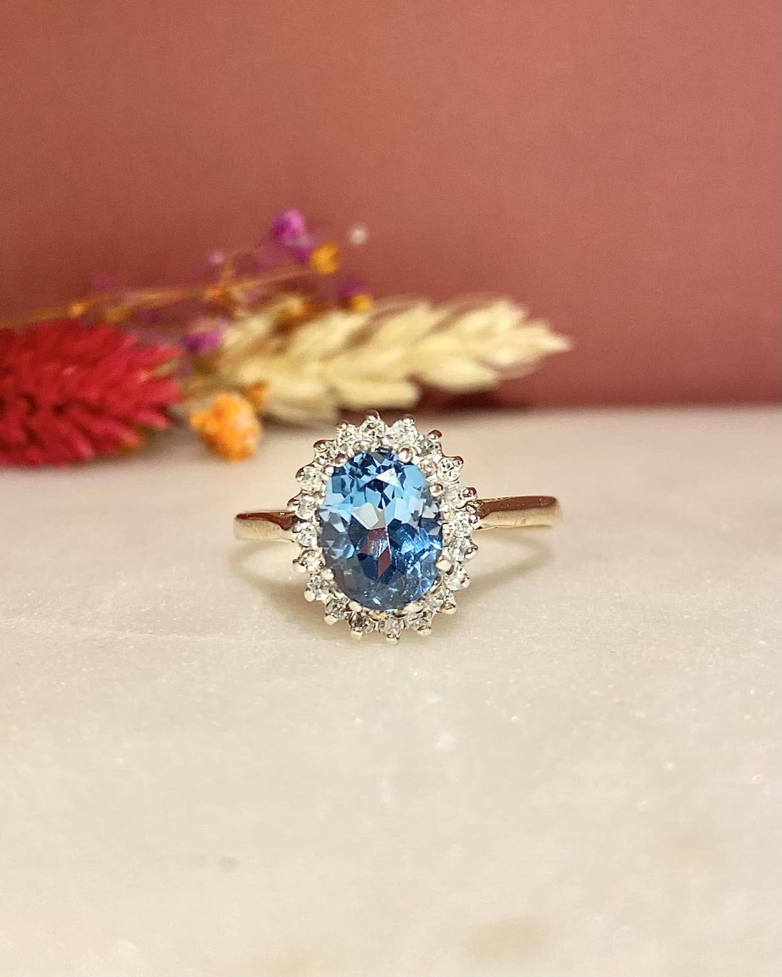 Bague Marguerite Topaze 1.40 carat &amp; Diamants &quot;Naïs&quot; - Elliade Paris