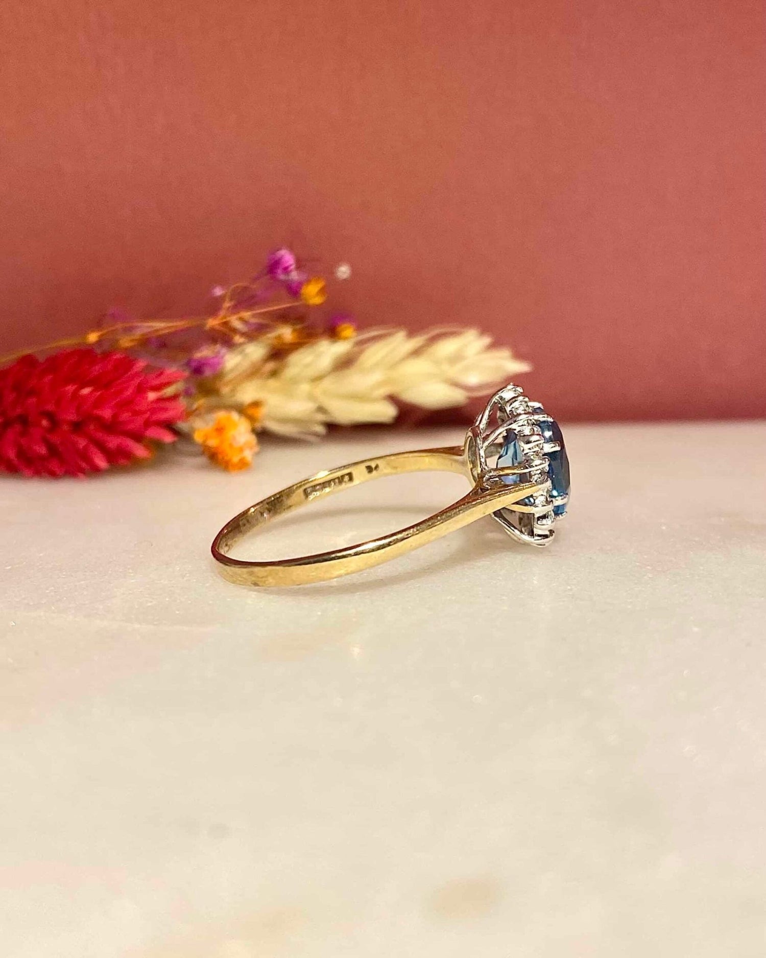 Bague Marguerite Topaze 1.40 carat &amp; Diamants &quot;Naïs&quot; - Elliade Paris