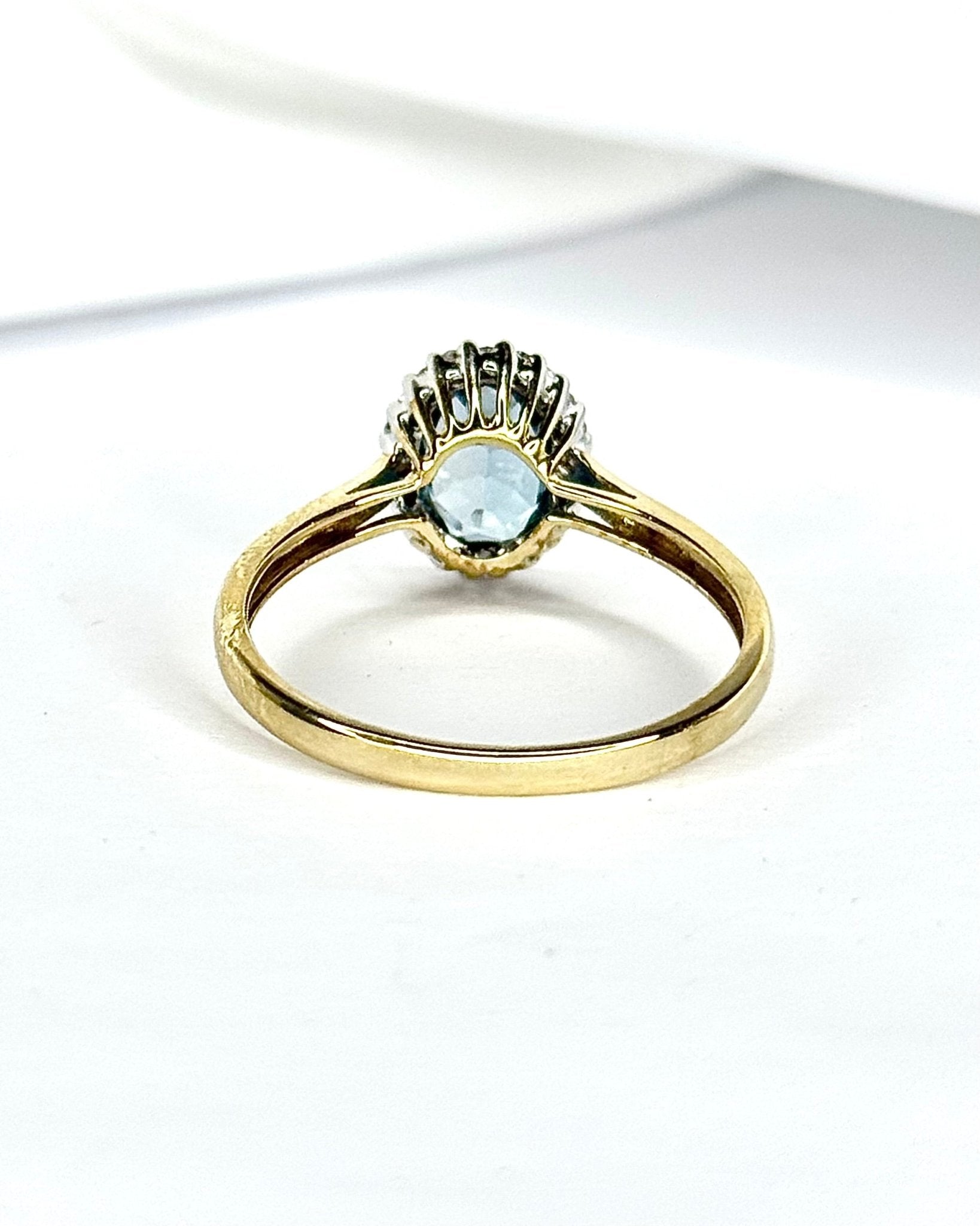 Bague Marguerite Topaze 1.80 carat &amp; Diamants 0.20 carat "Ambrine" - Elliade Paris