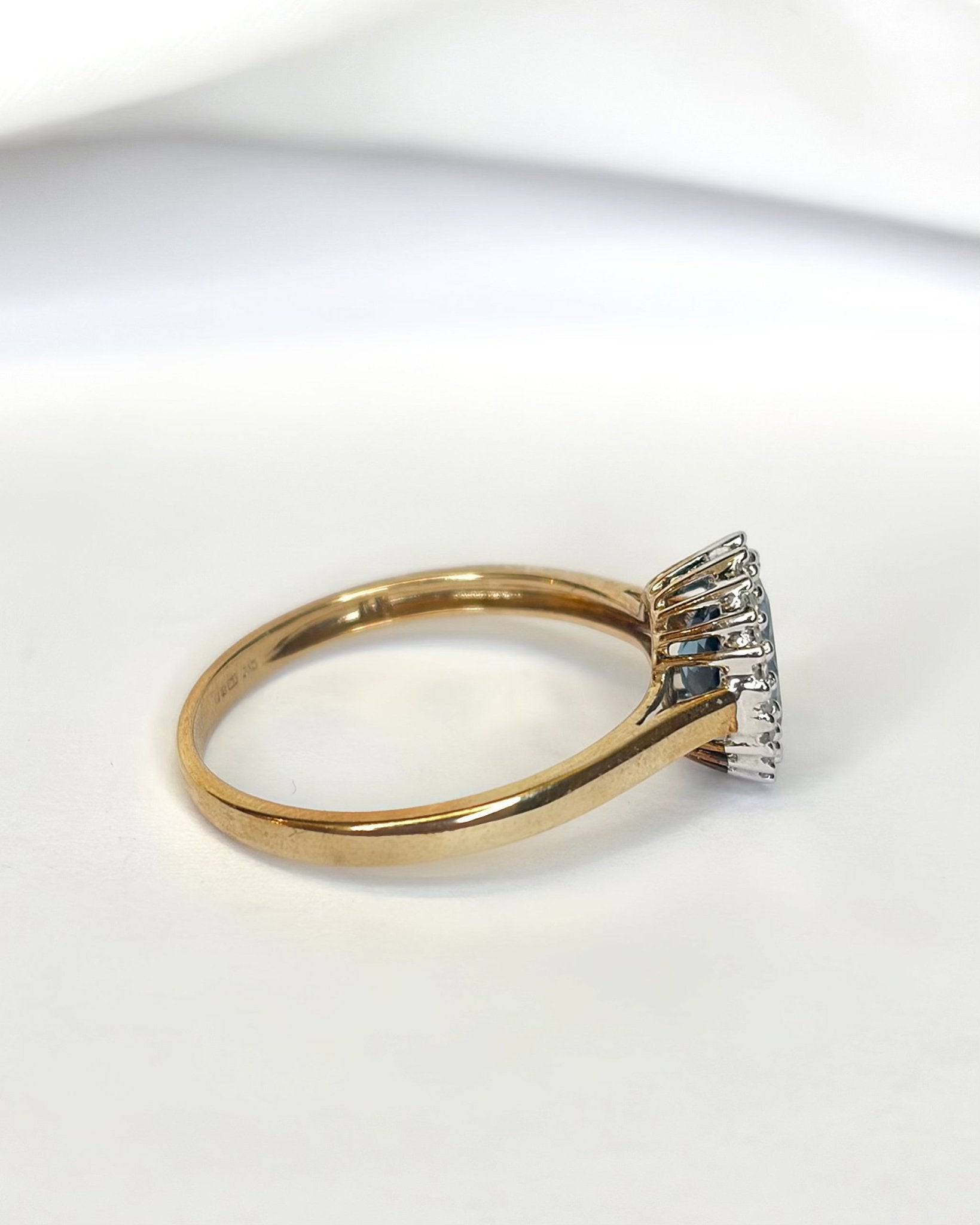 Bague Marguerite Topaze 1.80 carat &amp; Diamants 0.20 carat "Ambrine" - Elliade Paris