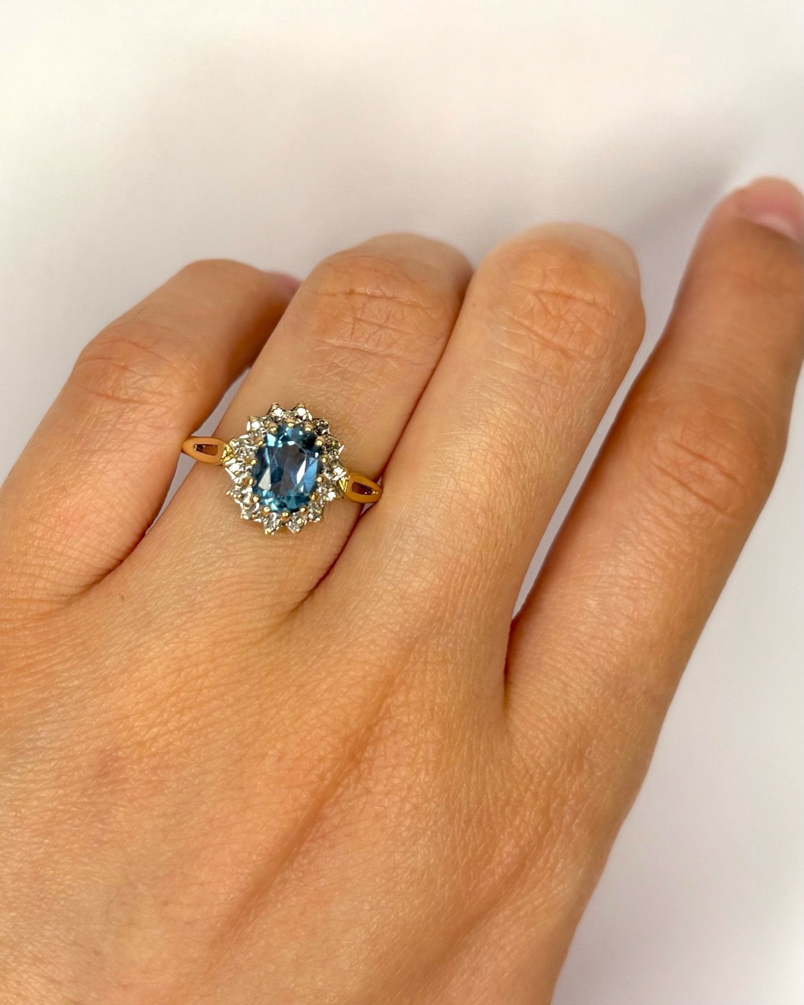 Bague Marguerite Topaze 1.95 carat &amp; Diamants "Calista" - Elliade Paris