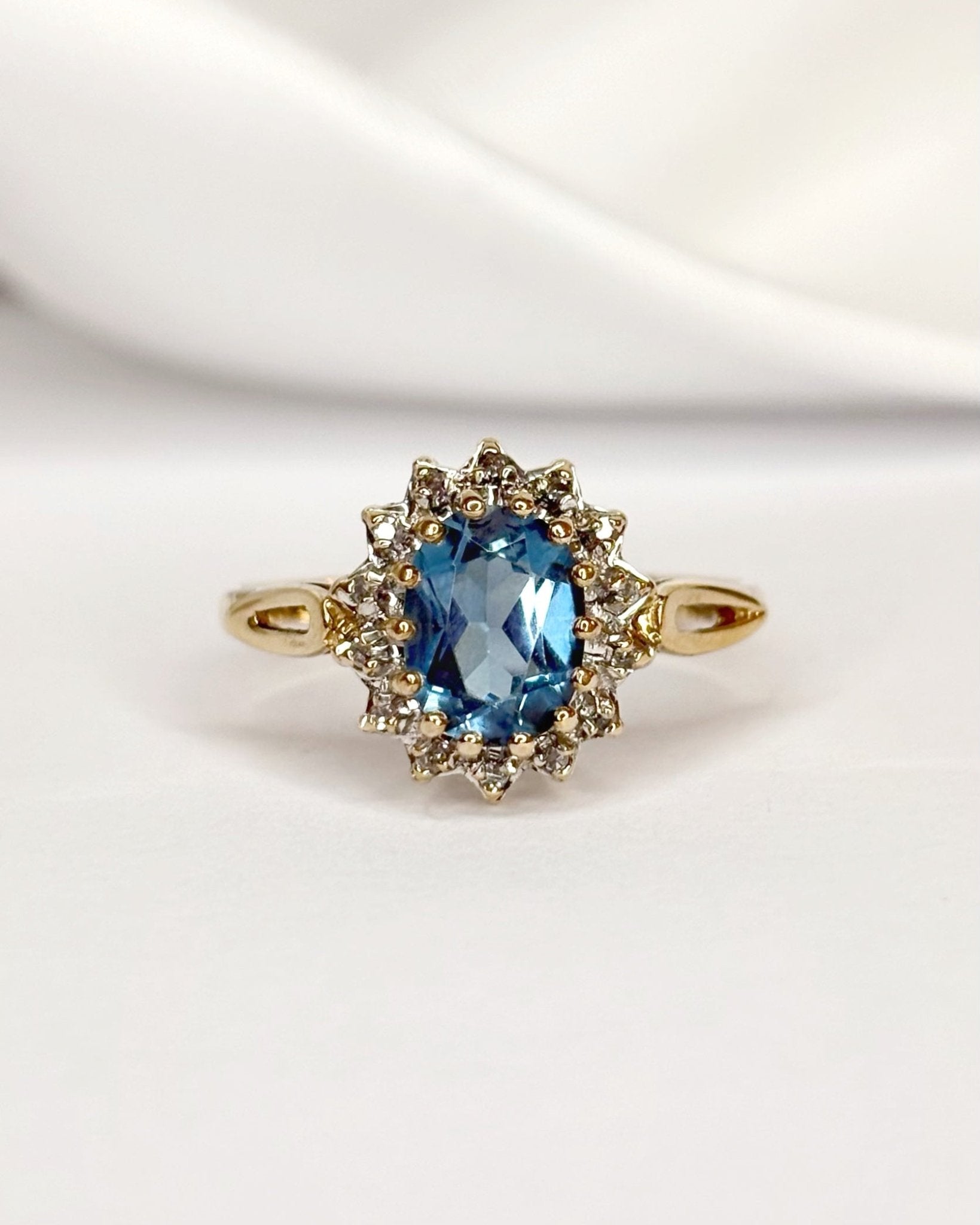 Bague Marguerite Topaze 1.95 carat &amp; Diamants "Calista" - Elliade Paris