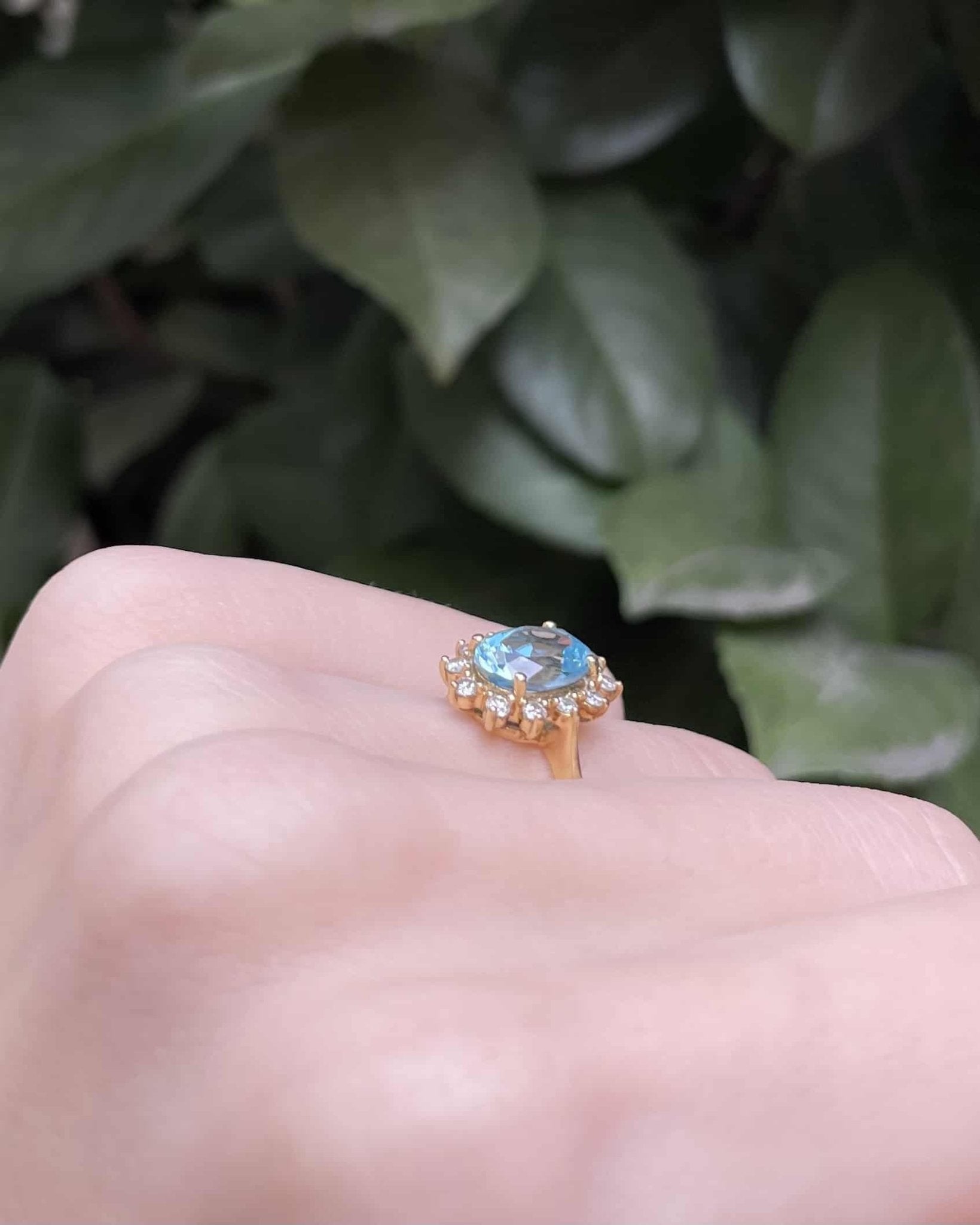 Bague Marguerite Topaze 2.30 carats &amp; Diamants "Célestia" - Elliade Paris