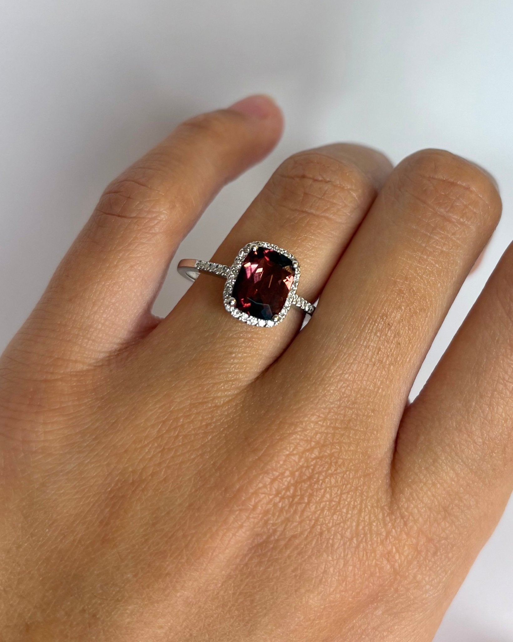 Bague Marguerite Tourmaline 2 carats &amp; 36 Diamants "Éleonore" - Elliade Paris