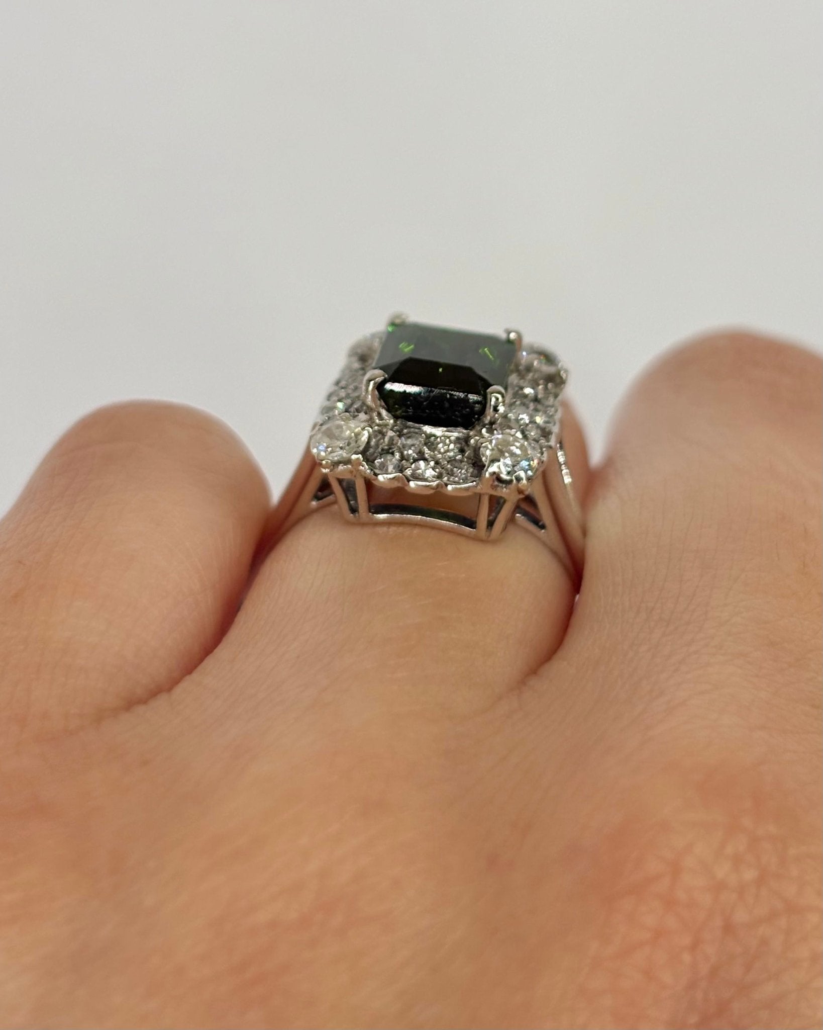 Bague Marguerite Tourmaline 2.22 carats &amp; Diamants 0.60 carat "Reina" - Elliade Paris