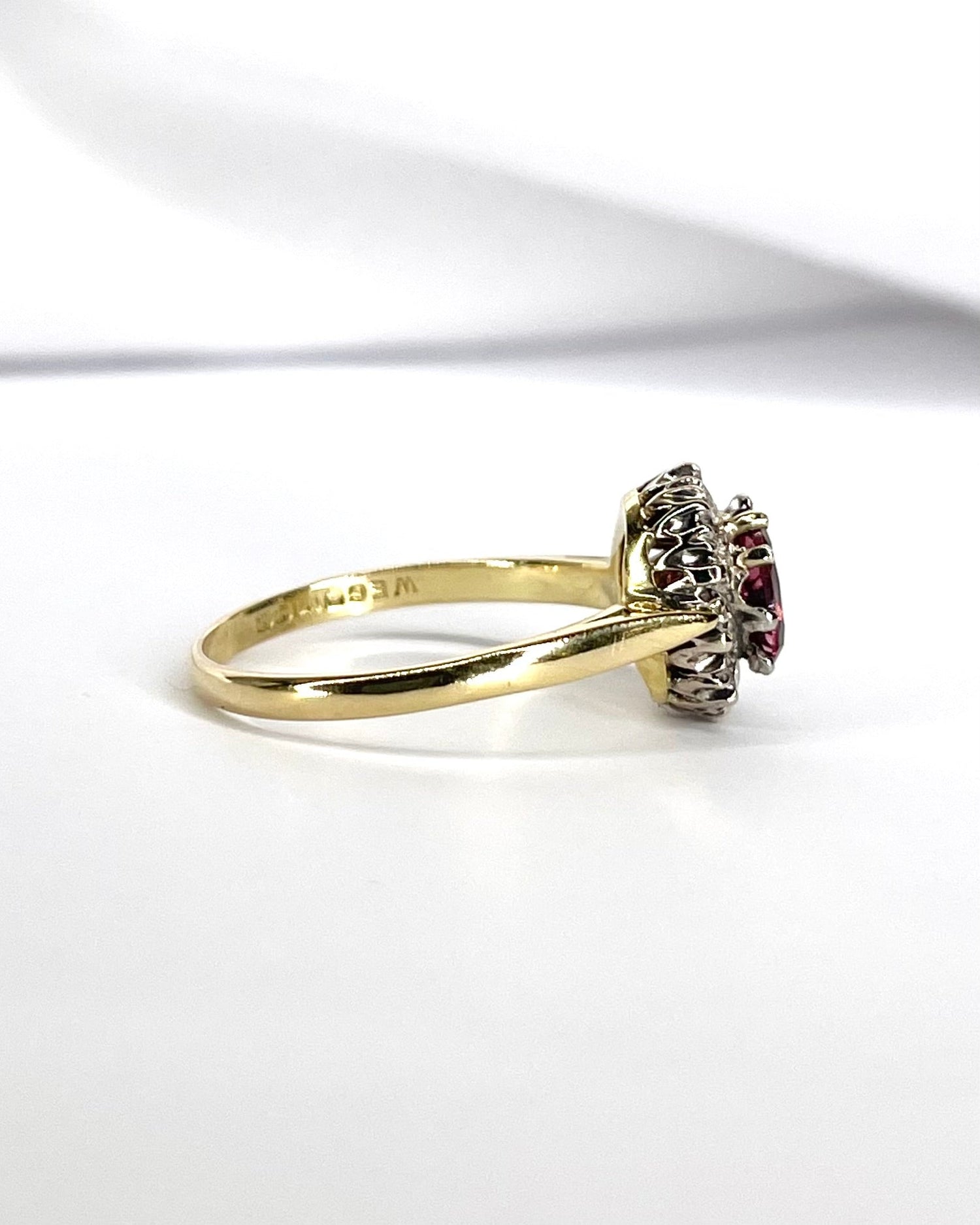Bague Marguerite Tourmaline Rose 0.85 carat &amp; Diamants 0.30 carat "Cornelia" - Elliade Paris