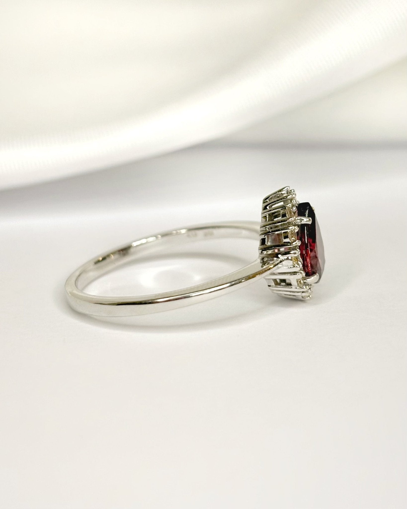 Bague Marguerite Tourmaline Rose 1.20 carat &amp; Diamants "Zina" - Elliade Paris