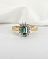 Bague Marguerite Tourmaline Verte 0.64 carat & 14 Diamants "Hawa" - Elliade Paris