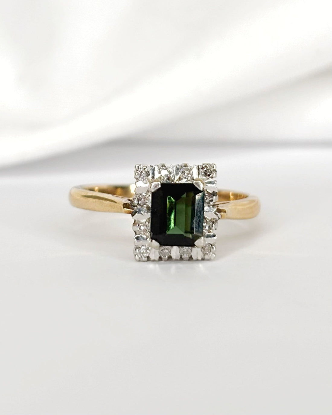 Bague Marguerite Tourmaline Verte 0.76 carat &amp; Diamants "Eddy" - Elliade Paris
