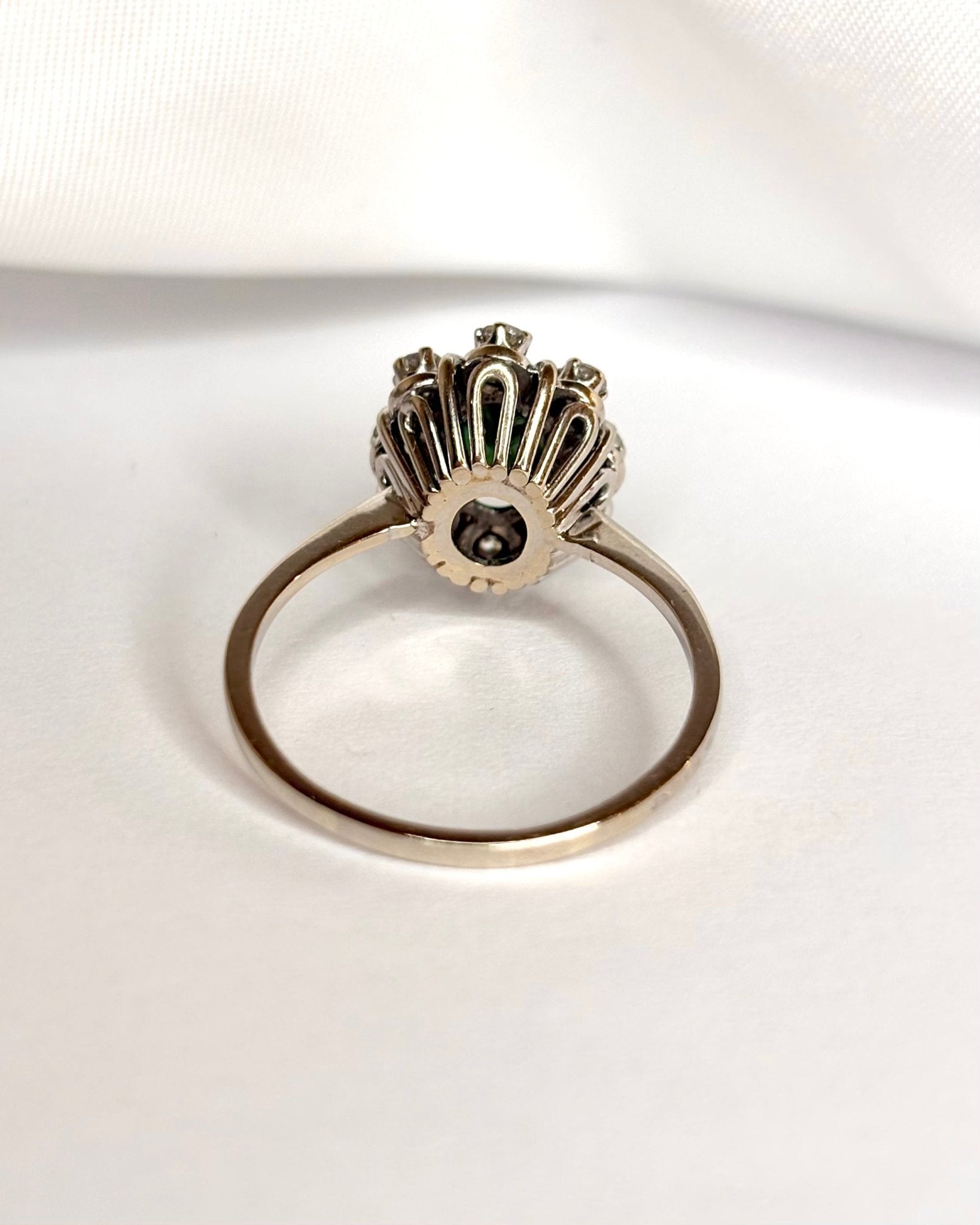 Bague Marguerite Tourmaline Verte 1.51 carat &amp; Diamants 0.40 carat "Bianca" - Elliade Paris