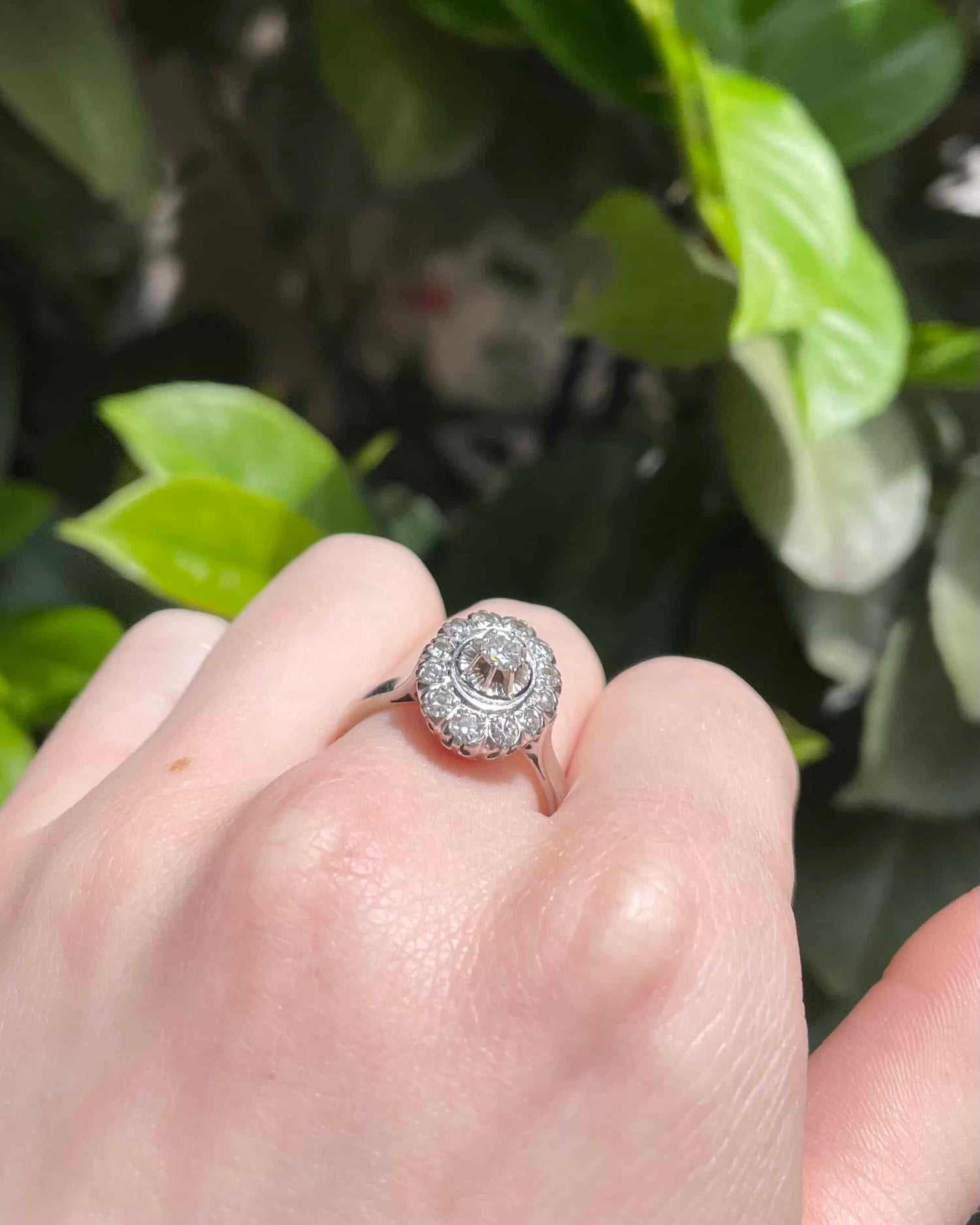 Bague Marguerite Art-Deco Diamants 0.67 carat &quot;Lola&quot; - Elliade Paris