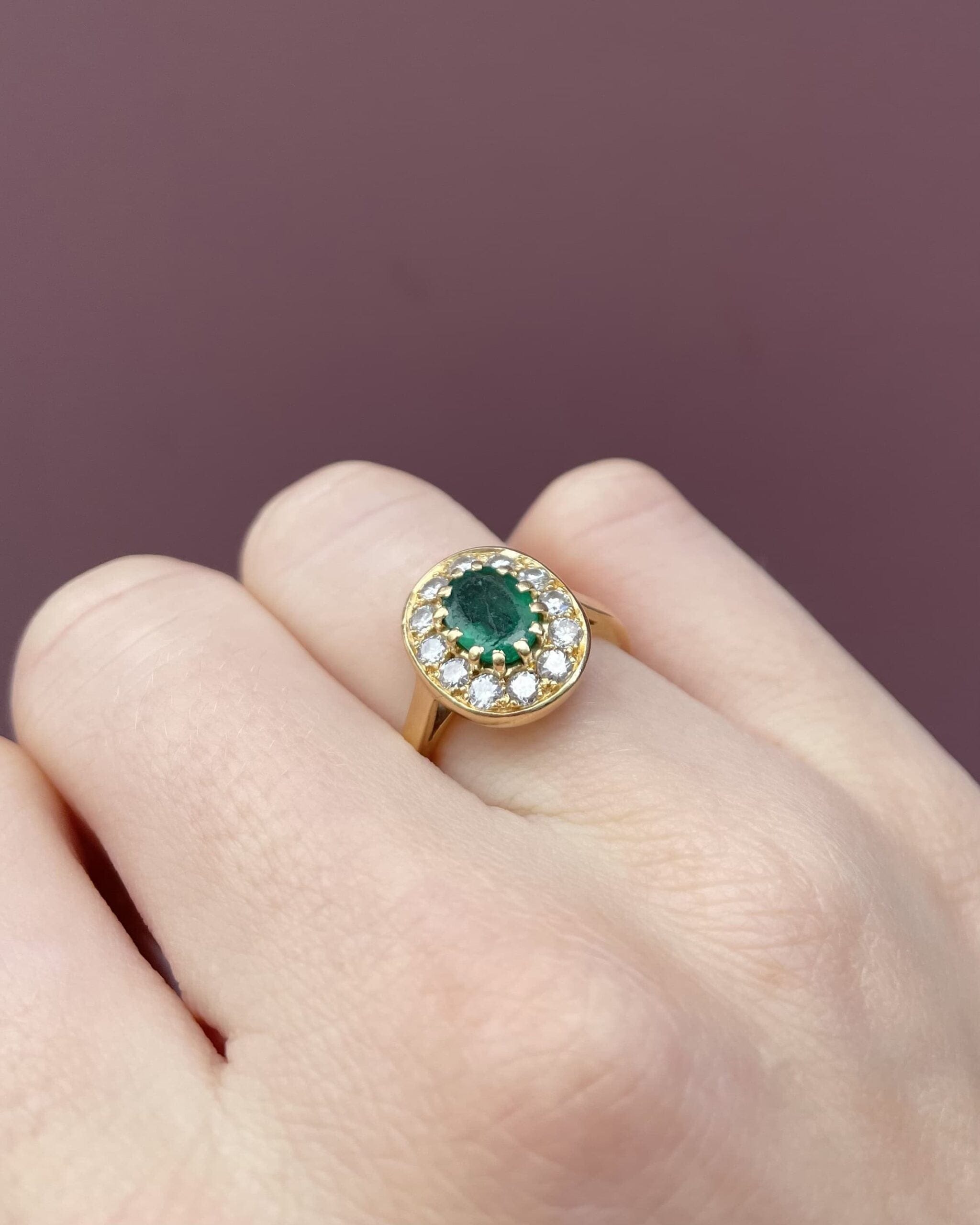 Bague Marguerite Émeraude 0.80 carat &amp; Diamants 0.72 carat "Louison"