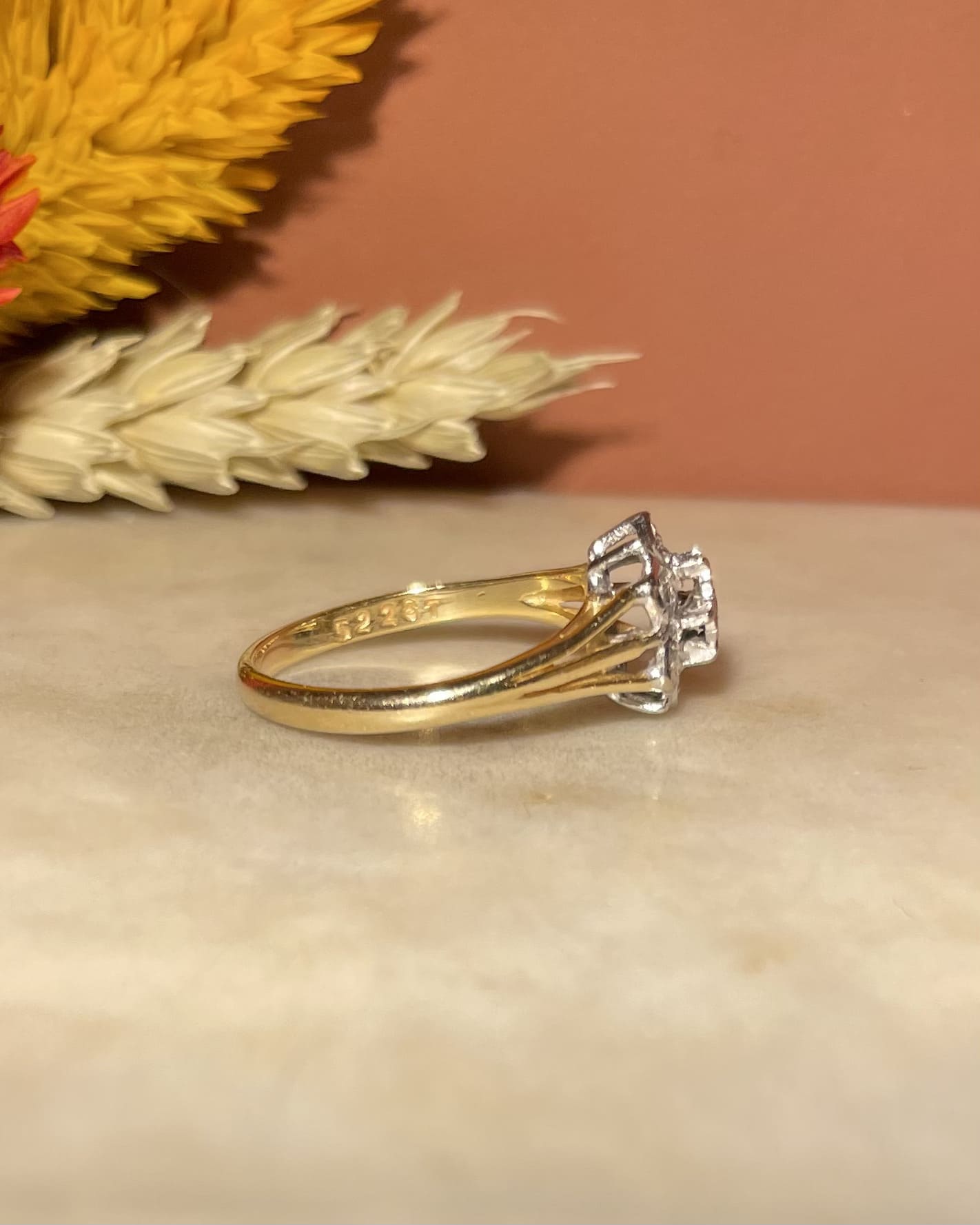Bague Marguerite Vintage 7 Diamants &quot;Marceline&quot; - Elliade Paris