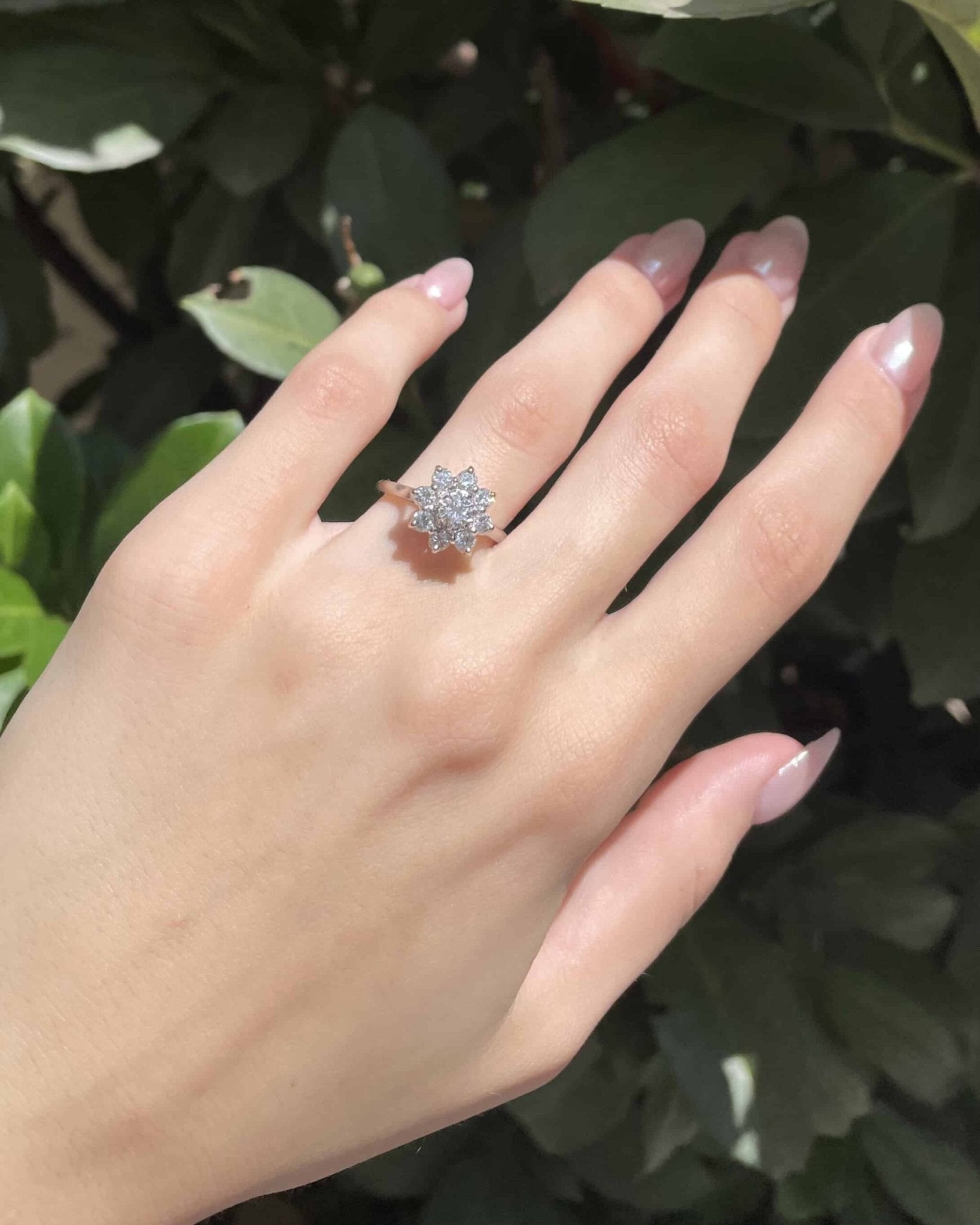 Bague Marguerite Vintage Diamants 0.94 carat &quot;Daniella&quot; - Elliade Paris
