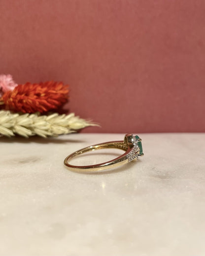 Bague Vintage Émeraude 0.65 carat &amp; Diamants &quot;Hope&quot;