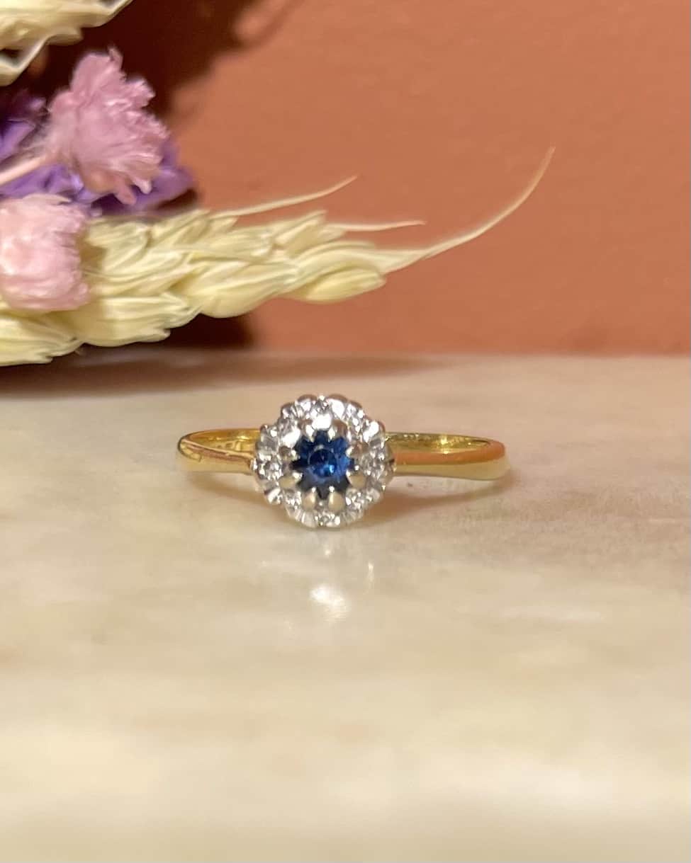 Bague Marguerite Saphir &amp; 8 Diamants &quot;Delilah&quot;